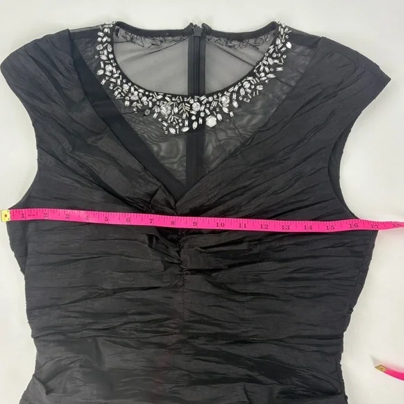 Collections By Lourea Crinkle V Shaped Cocktail Formal Dress- Size 8 - Picture 4 of 6